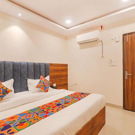 Fabhotel Rachna Palace And Banquets - Nr Lekhraj Metro Station Lucknow Eksteriør bilde